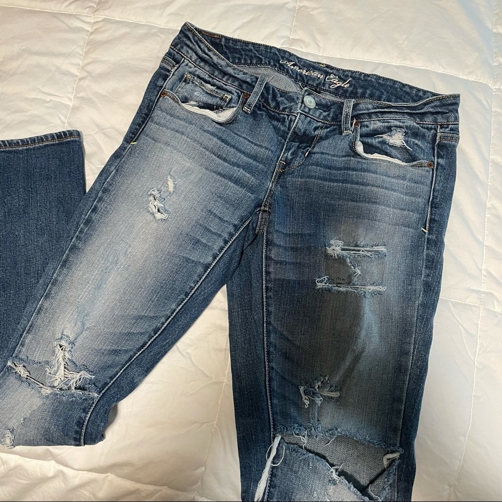 AE Distressed Stretch Jeans